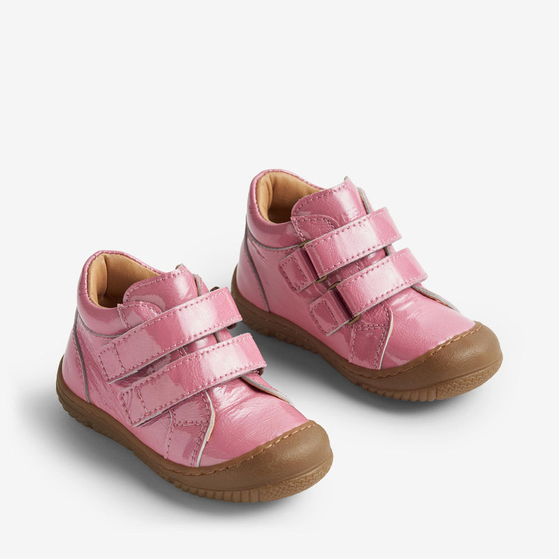 Wheat Footwear Bootie Double Velcro Ivalo Patent Prewalkers 2356 pink