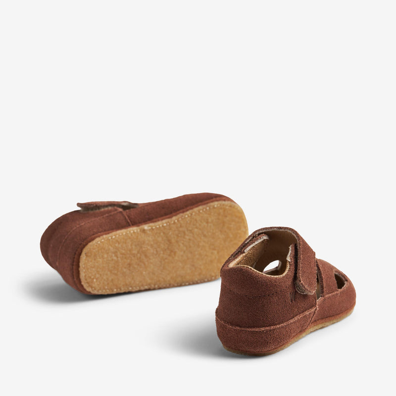 Wheat Footwear Indoor Sandal Pax Indoor Shoes 9002 cognac