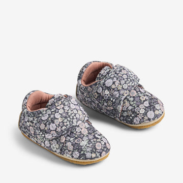 Wheat Footwear Indoor Shoe Sasha Indoor Shoes 9527 black sea flowers