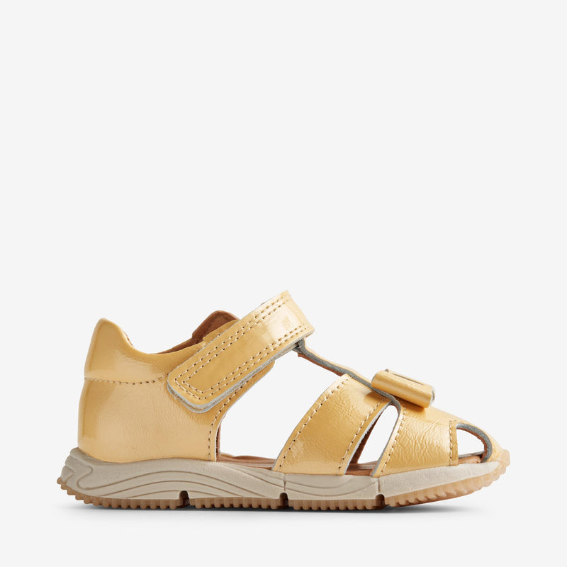 Wheat Footwear Sandal Closed Toe Donna Prewalker Sandals 5310 lemon