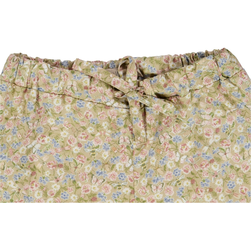 Wheat Main Shorts Dolly Shorts 9049 bees and flowers