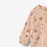 Wheat Main Sleepsuit Nikola Home 9589 rose dust holiday
