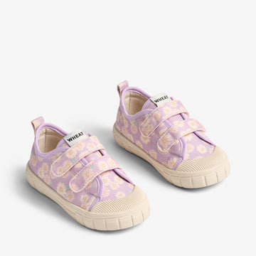 Wheat Footwear Sneaker Bobbie Sneakers 2425 lavender daisies